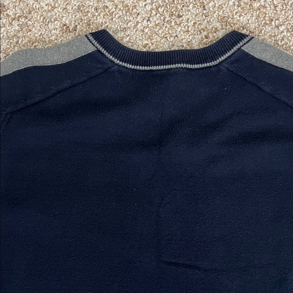 Express Navy V-Neck Sweater with Gray Accents - XL - Picture 7 of 7